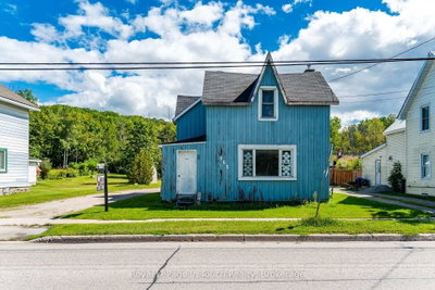 465 William Street • Tay, ON photo 2