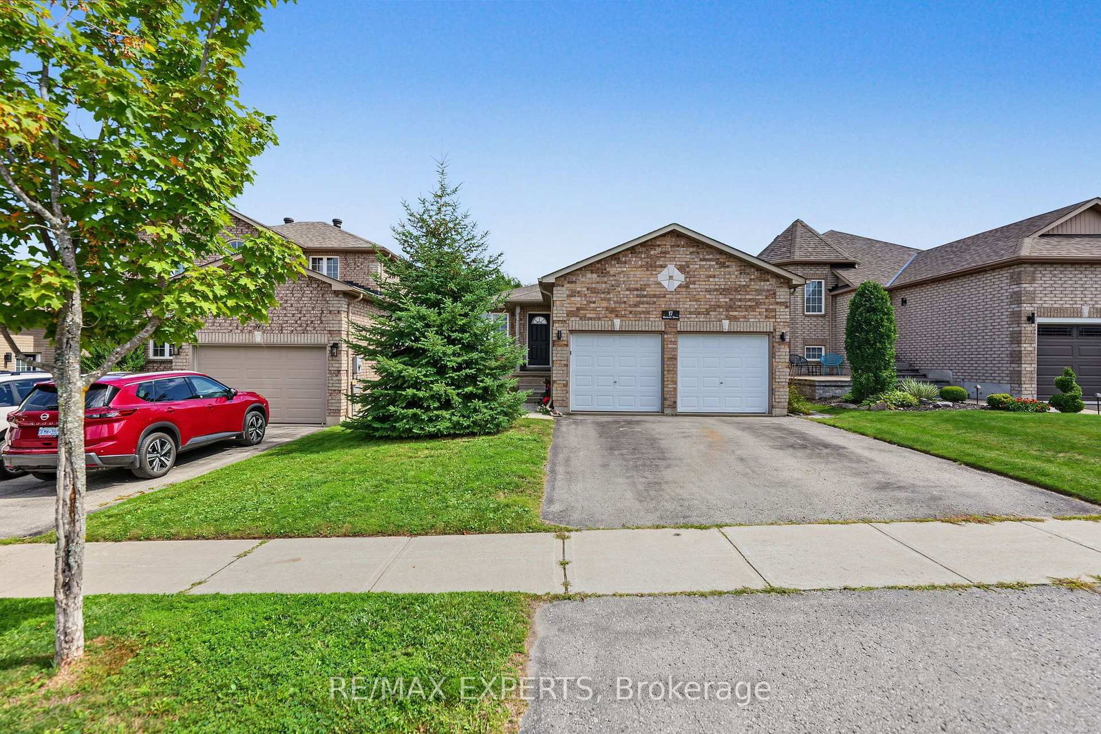 17 Michelle Drive • Barrie, ON photo 1