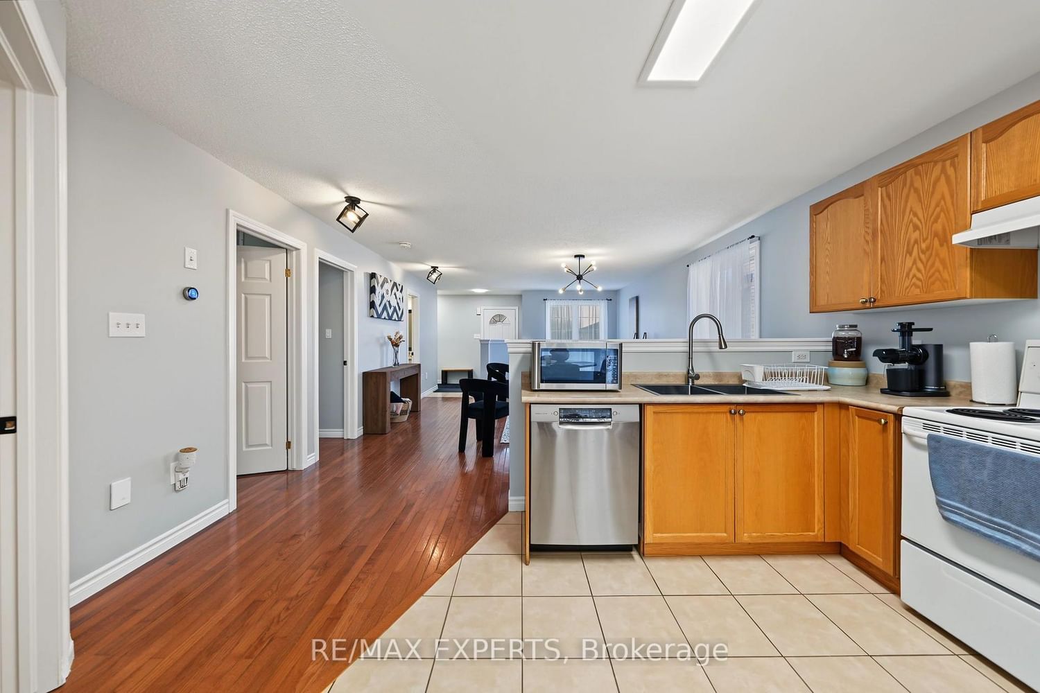 17 Michelle Drive • Barrie, ON photo 15