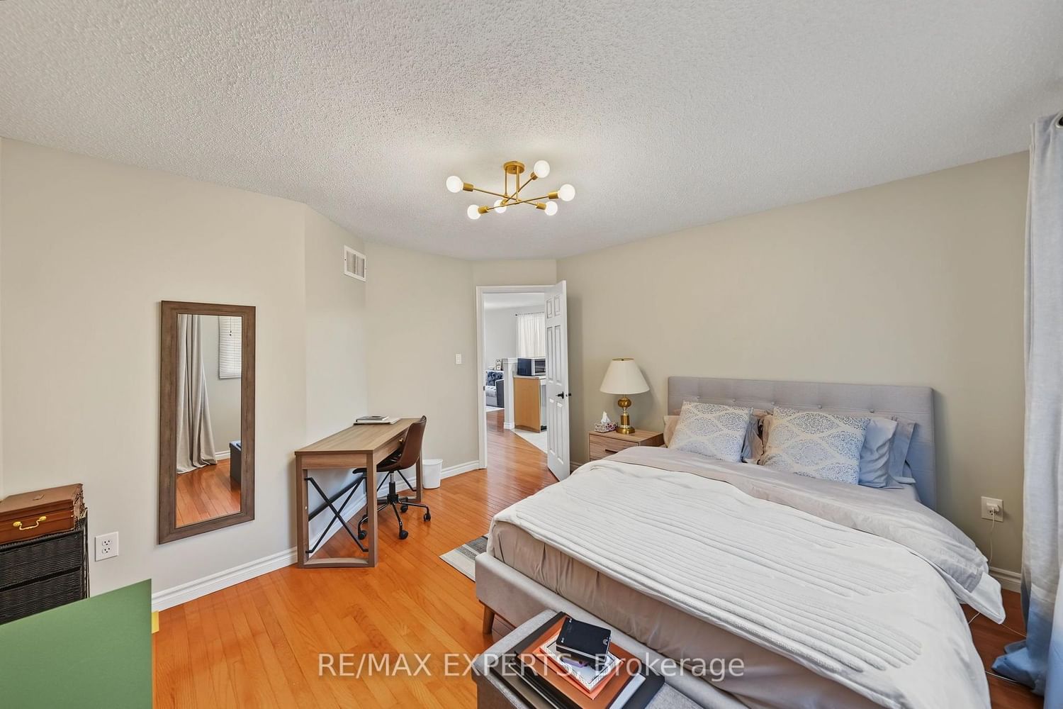 17 Michelle Drive • Barrie, ON photo 19