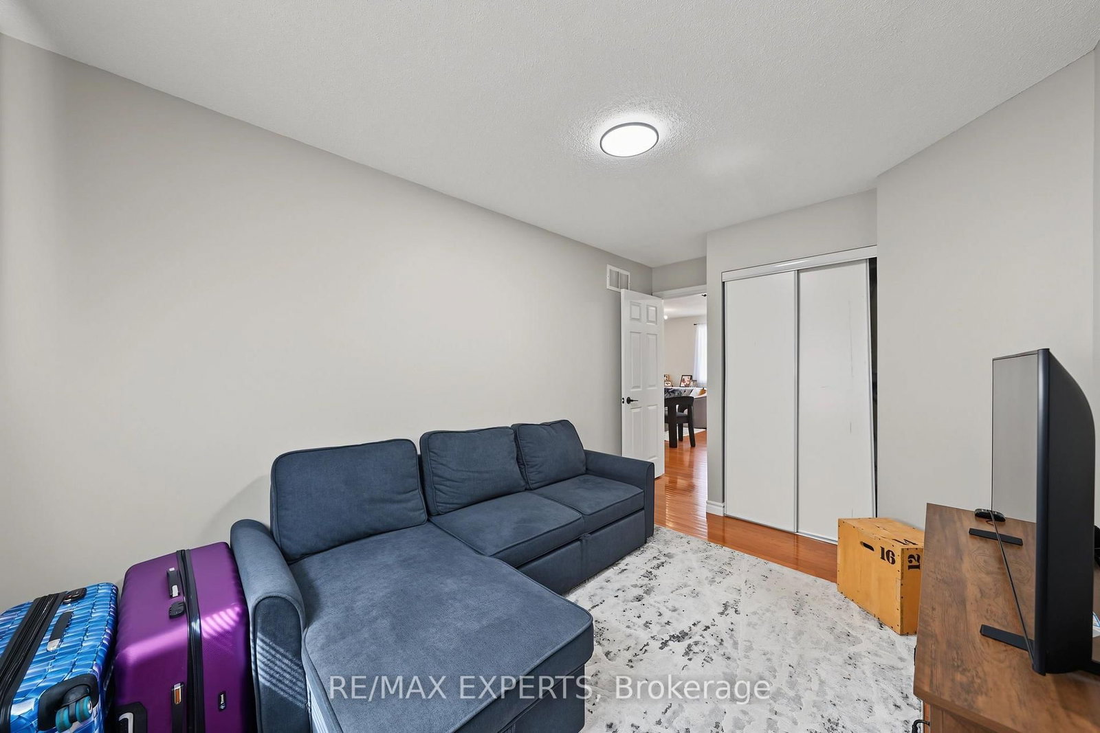 17 Michelle Drive • Barrie, ON photo 24