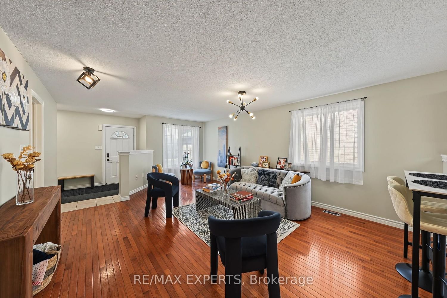 17 Michelle Drive • Barrie, ON photo 9
