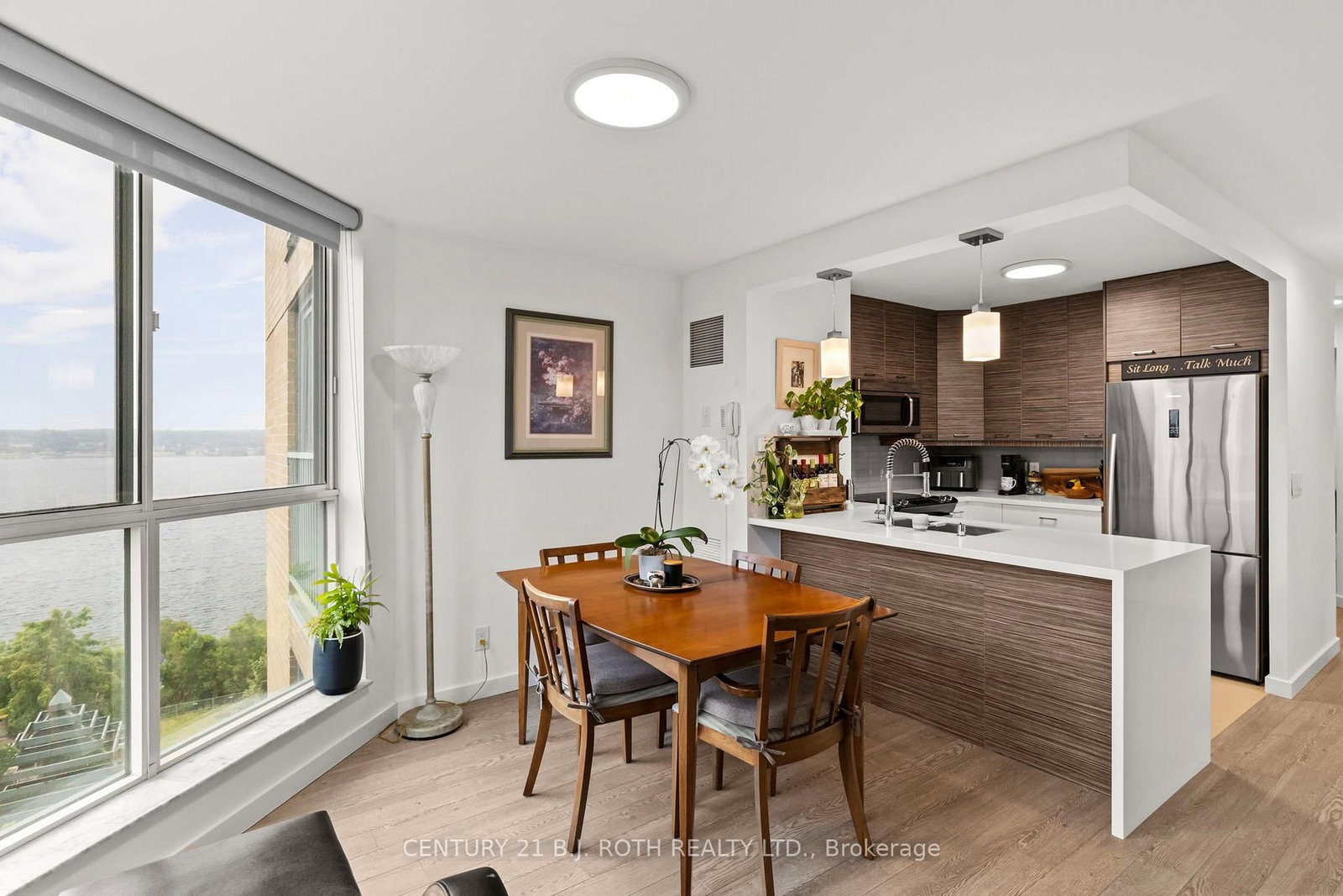 150 Dunlop Street E • #911 • Barrie, ON photo 5