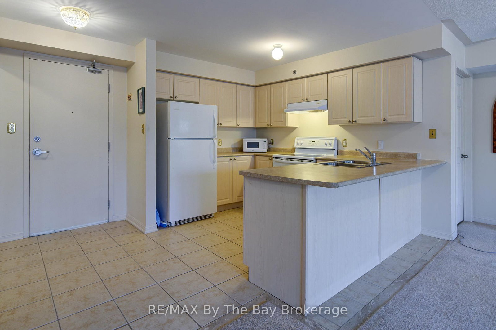 16 Westbury Road • #202 • Wasaga Beach, ON photo 12