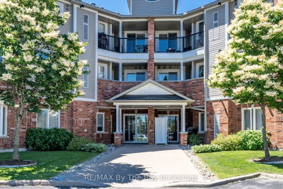 16 Westbury Road • #202 • Wasaga Beach, ON photo 2
