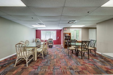 16 Westbury Road • #202 • Wasaga Beach, ON photo 4