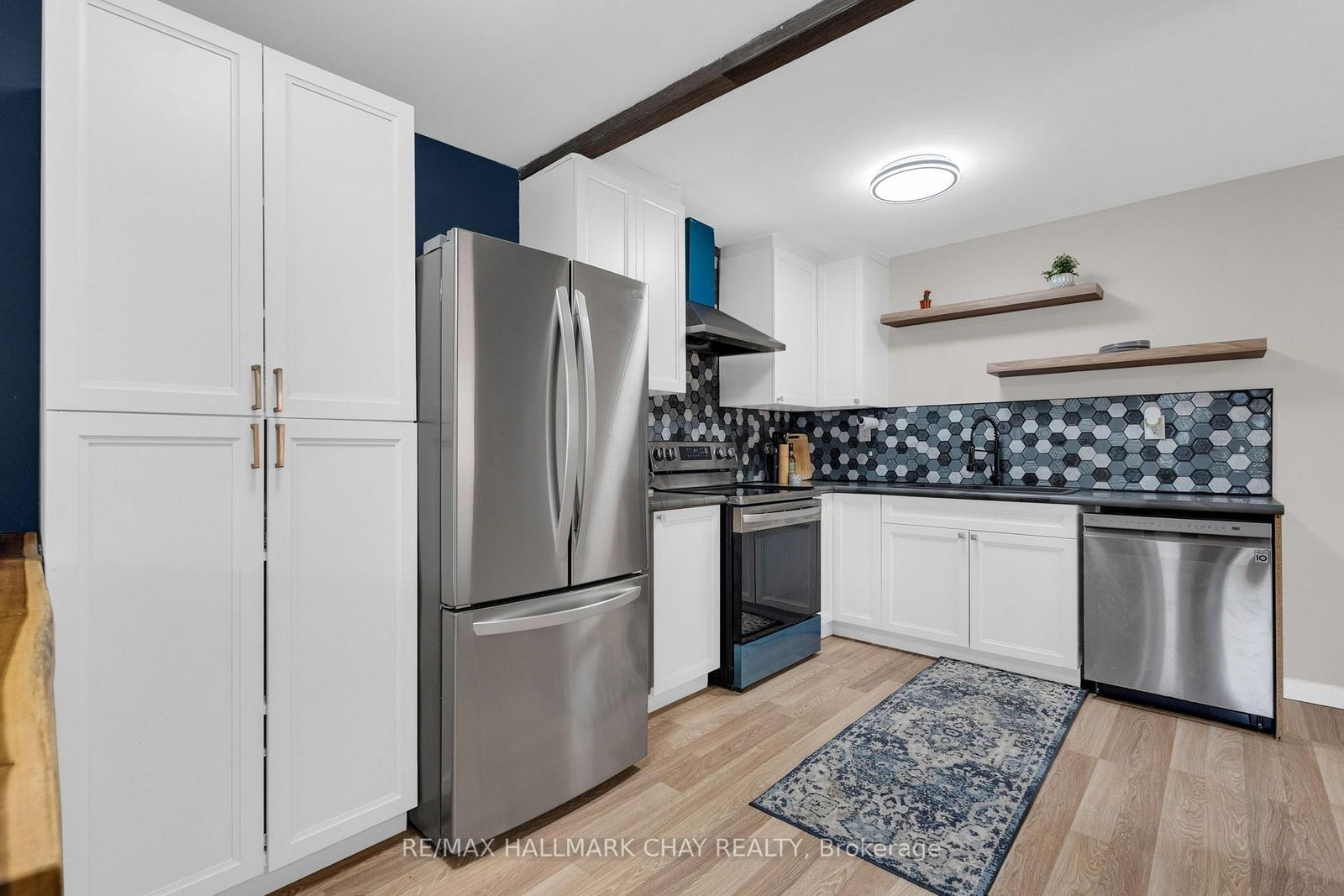 109 Daphne Crescent • Barrie, ON photo 8