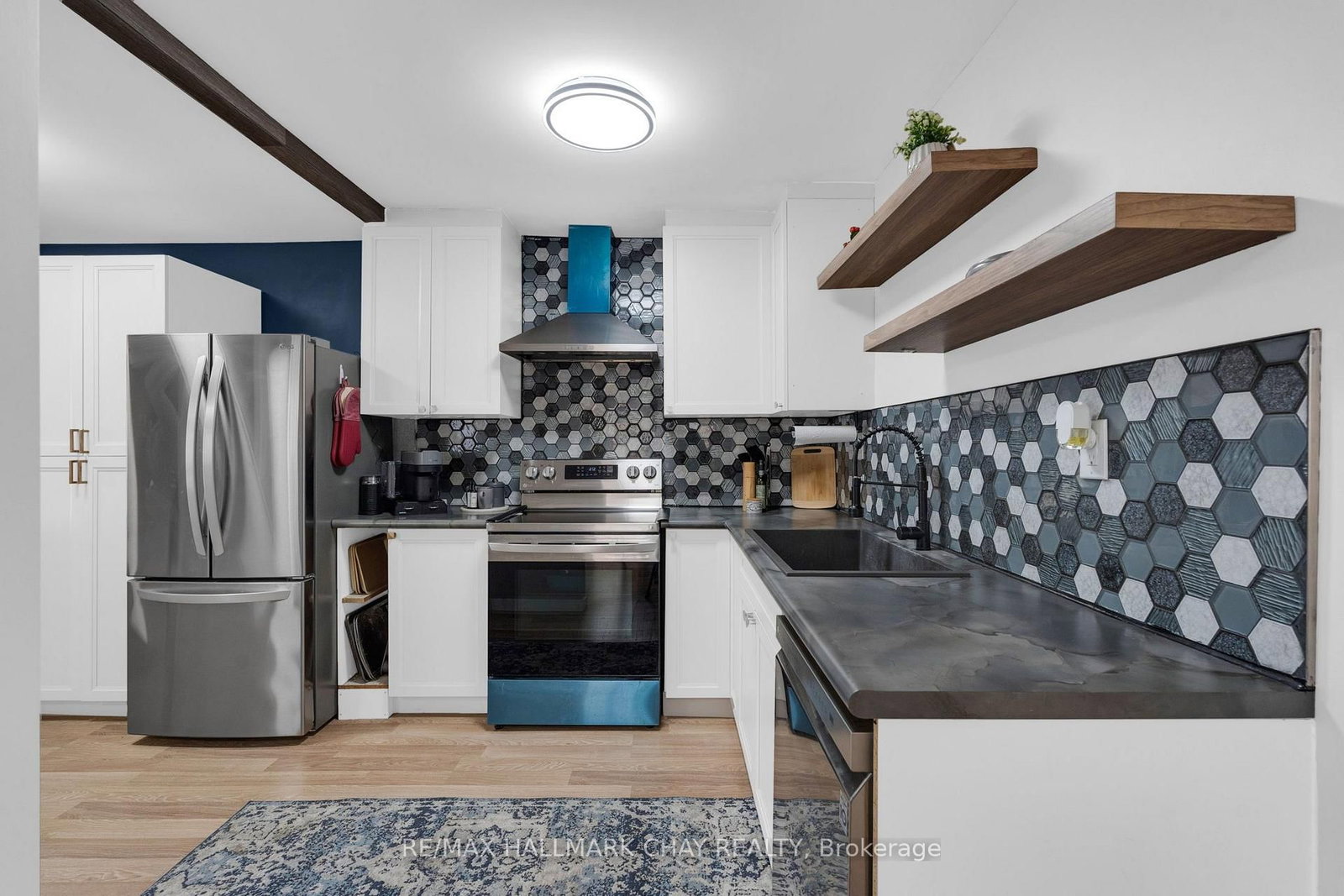 109 Daphne Crescent • Barrie, ON photo 9