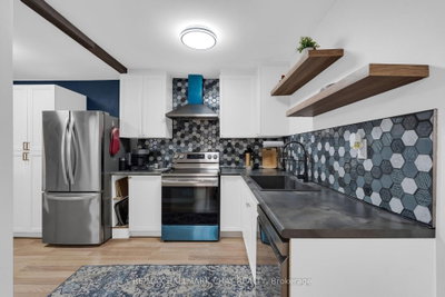 109 Daphne Crescent • Barrie, ON photo 9