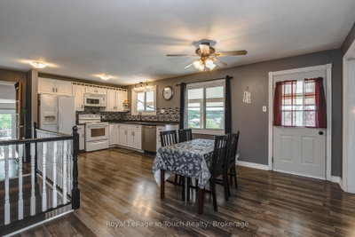 477 Murray Road • Penetanguishene, ON photo 3