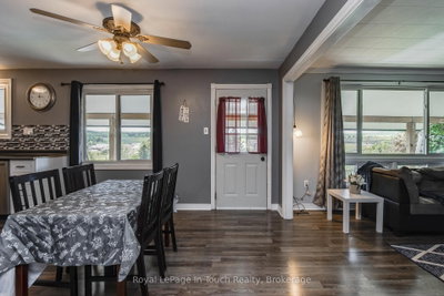 477 Murray Road • Penetanguishene, ON photo 6