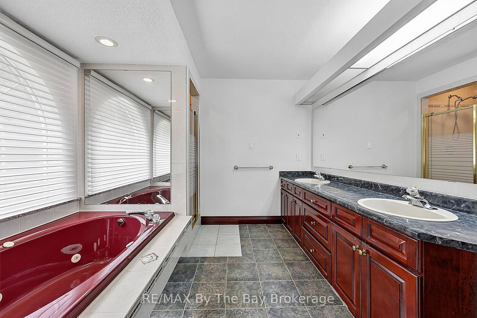 90 Goldfinch Crescent • Tiny, ON photo 21