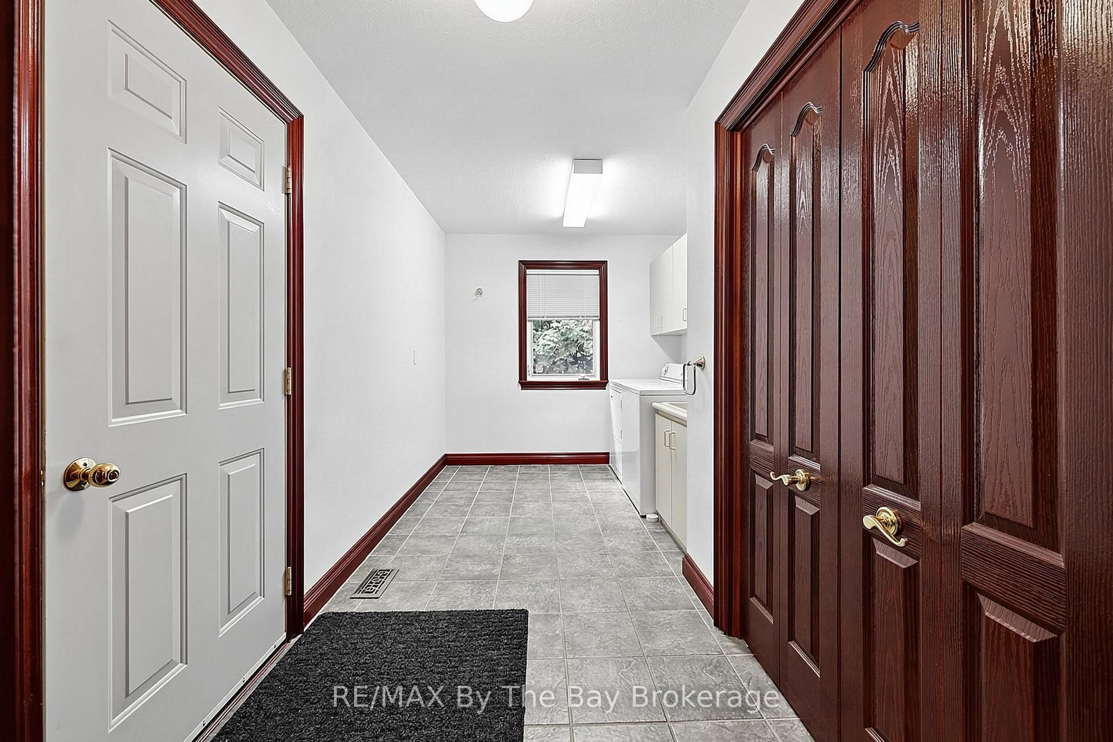 90 Goldfinch Crescent • Tiny, ON photo 37