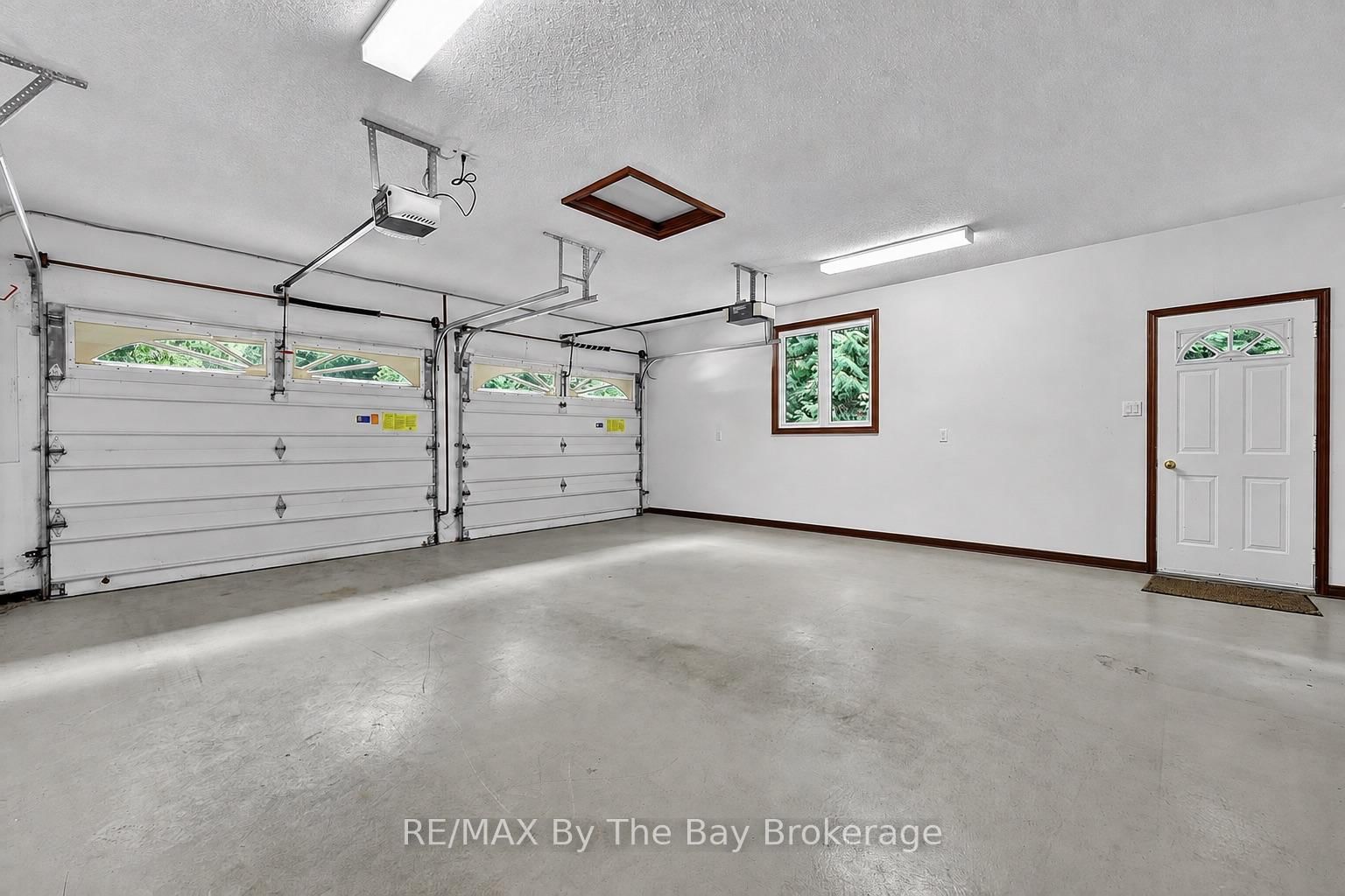 90 Goldfinch Crescent • Tiny, ON photo 38