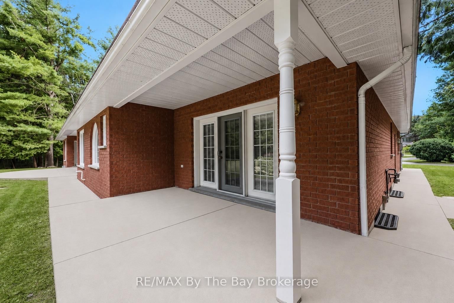 90 Goldfinch Crescent • Tiny, ON photo 39