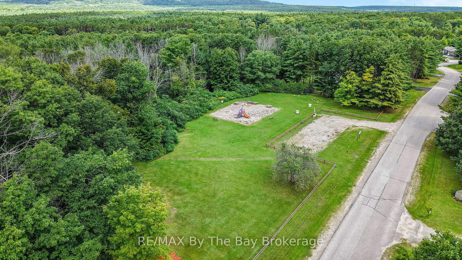 90 Goldfinch Crescent • Tiny, ON photo 47