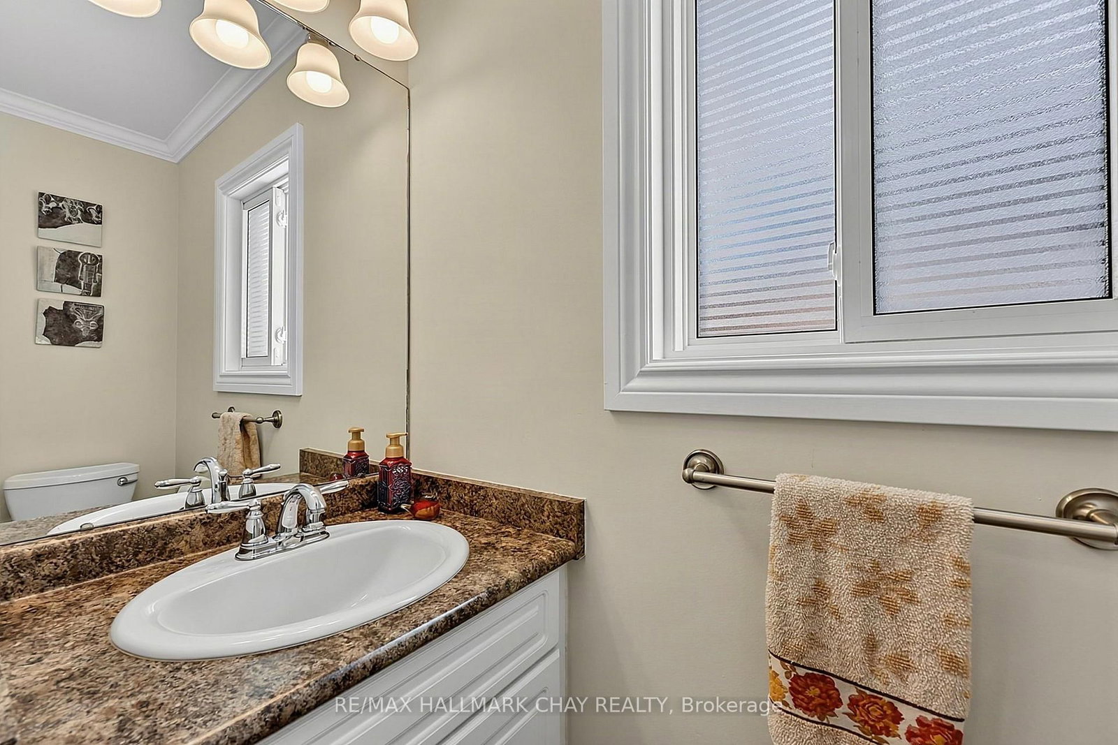 12 Grasett Crescent • Barrie, ON photo 11