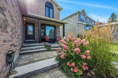 12 Grasett Crescent • Barrie, ON photo 3