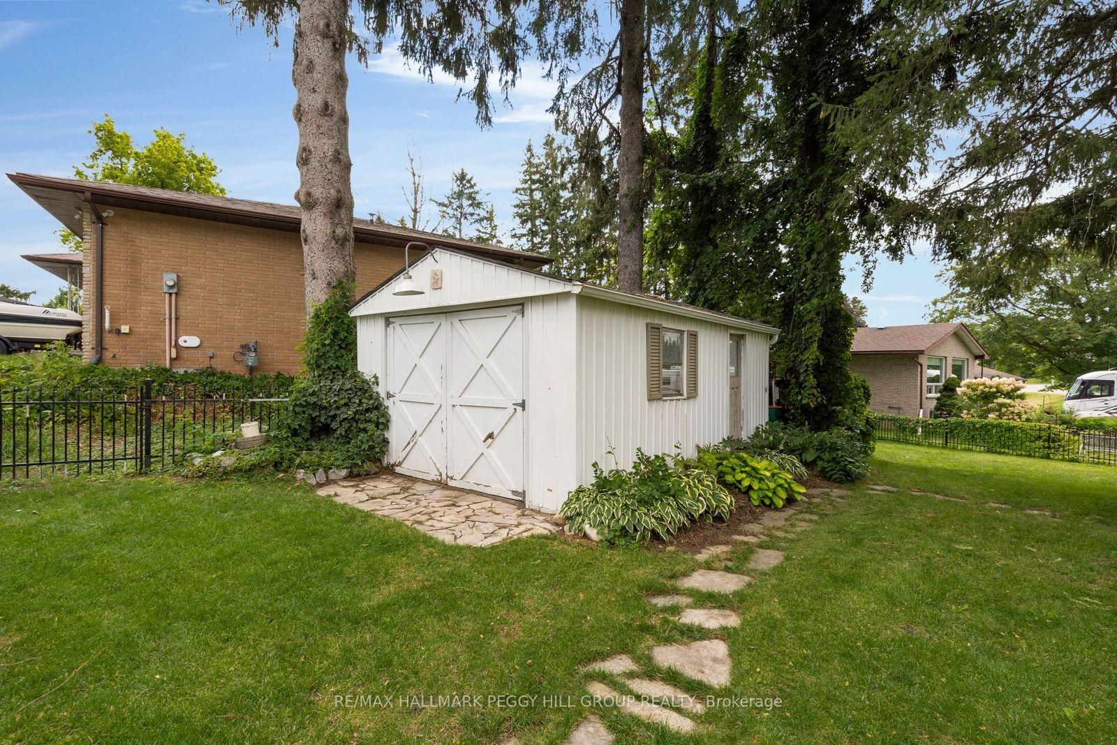 12 Beacon Road • Barrie, ON photo 18
