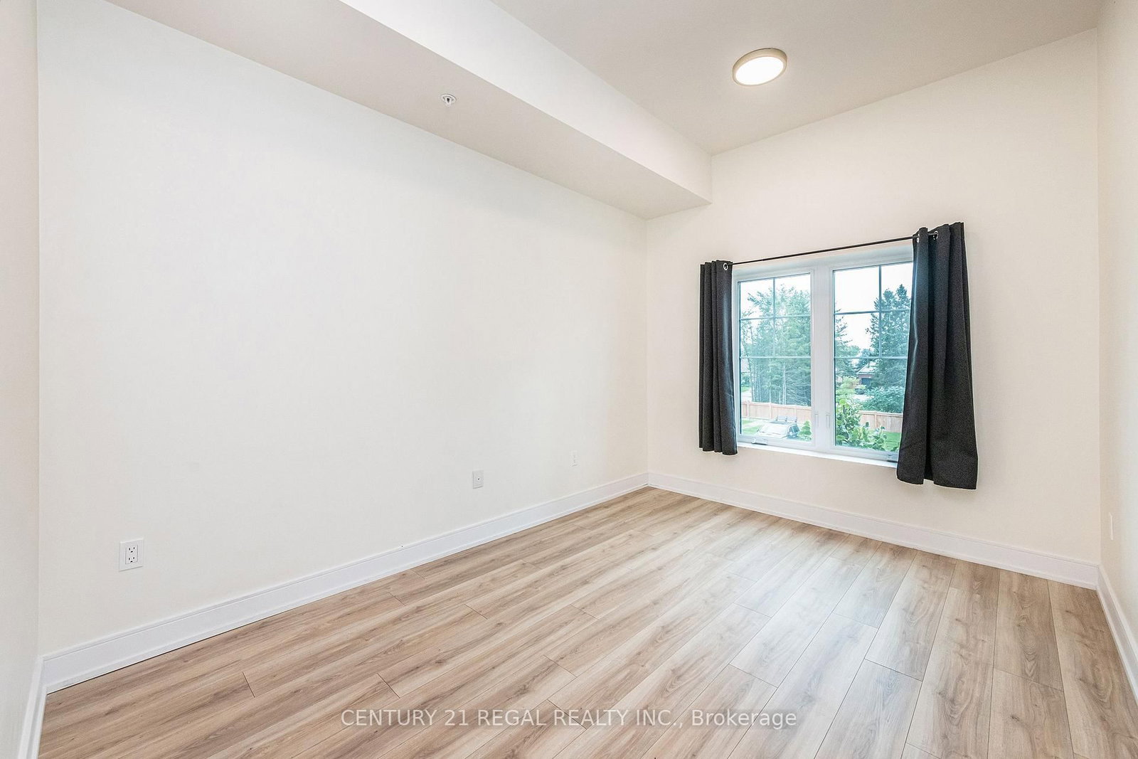 121 Mary Street • #Unit 205 • Clearview, ON photo 21