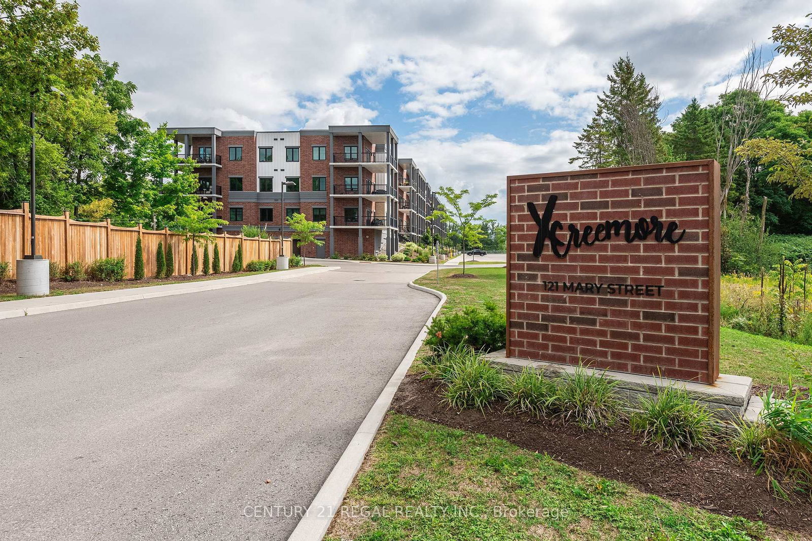 121 Mary Street • #Unit 205 • Clearview, ON photo 4