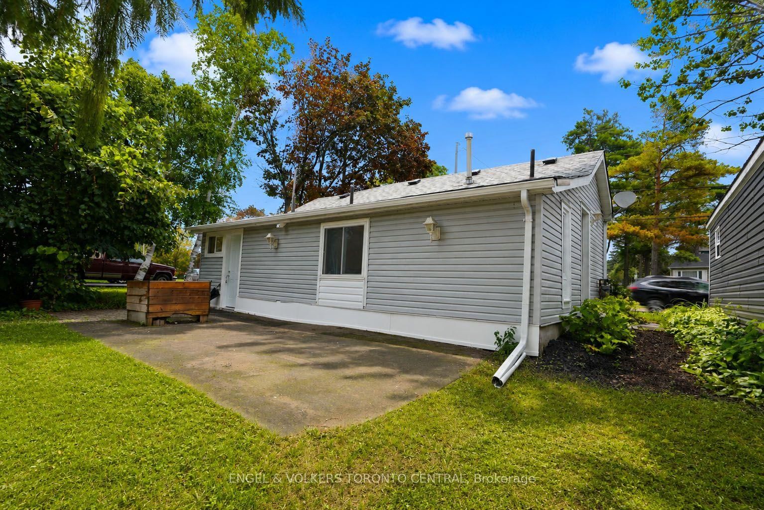 204 Cox Mill Road • Barrie, ON photo 12