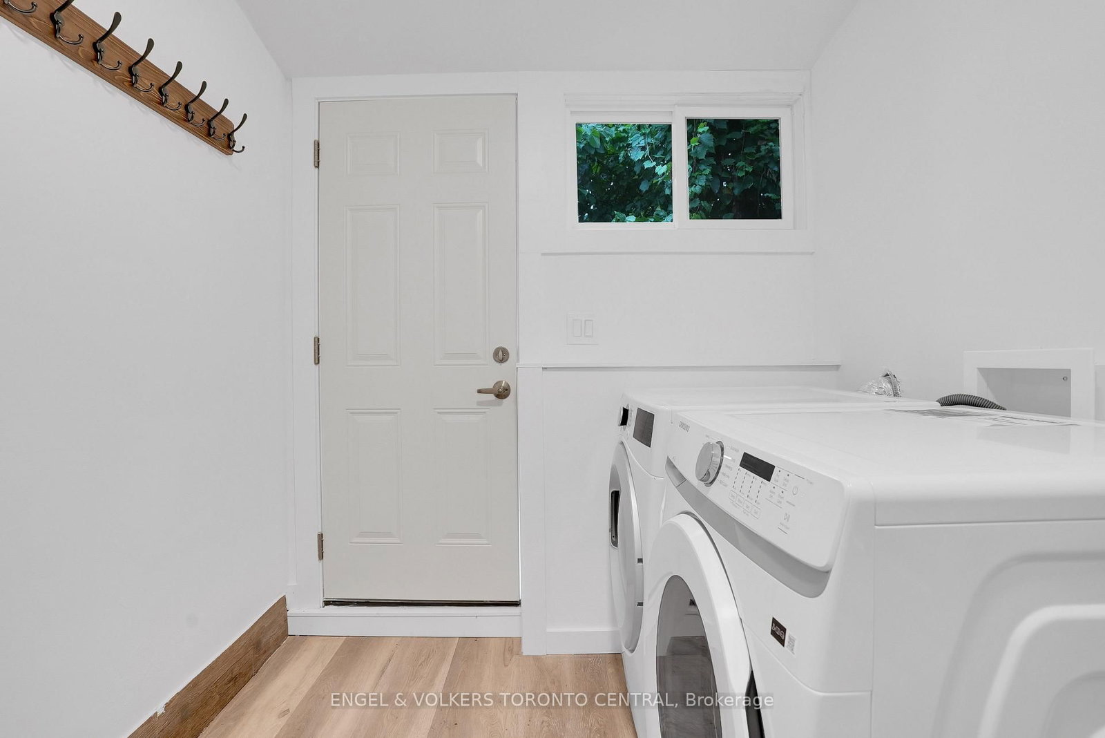 204 Cox Mill Road • Barrie, ON photo 15