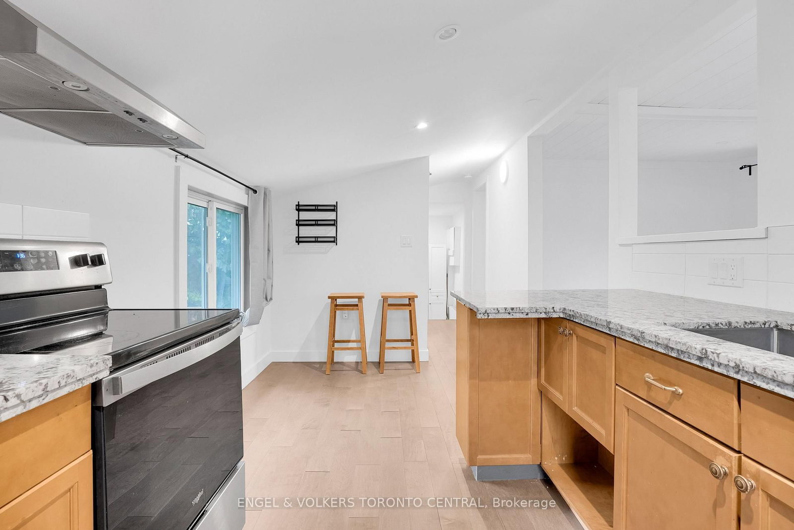 204 Cox Mill Road • Barrie, ON photo 20