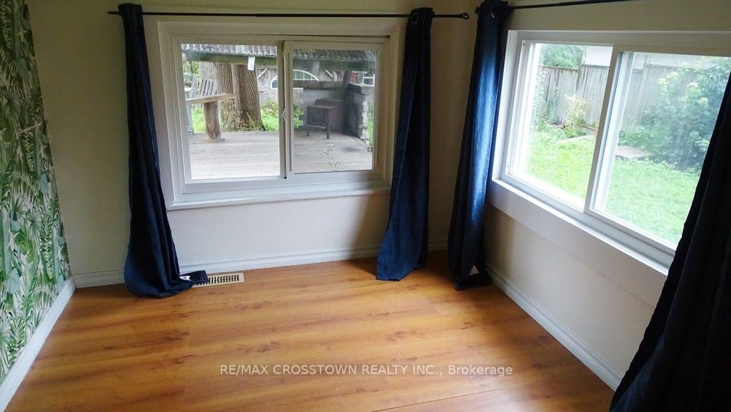 39 Grove Street W • Barrie, ON photo 10