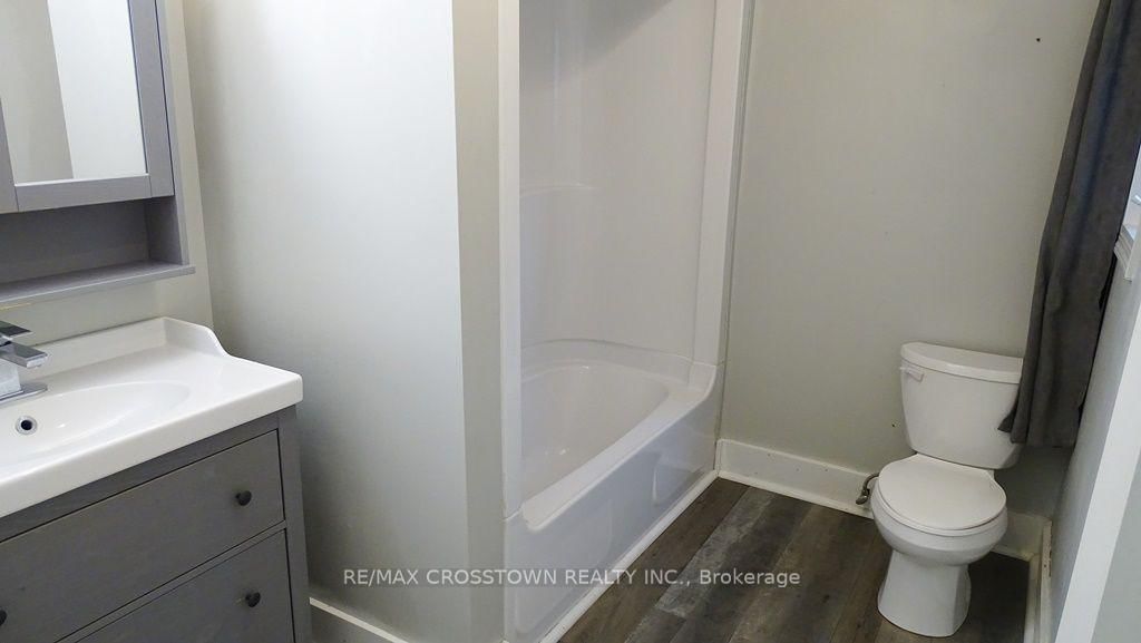 39 Grove Street W • Barrie, ON photo 12