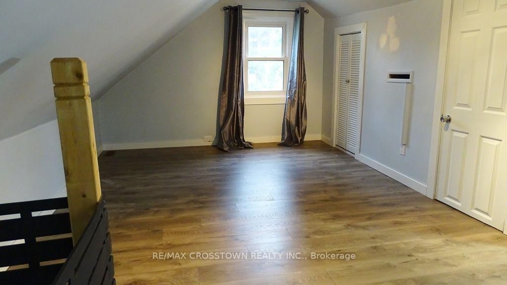 39 Grove Street W • Barrie, ON photo 14