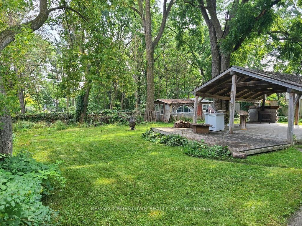 39 Grove Street W • Barrie, ON photo 17