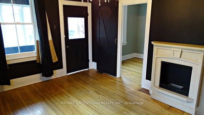 39 Grove Street W • Barrie, ON photo 8