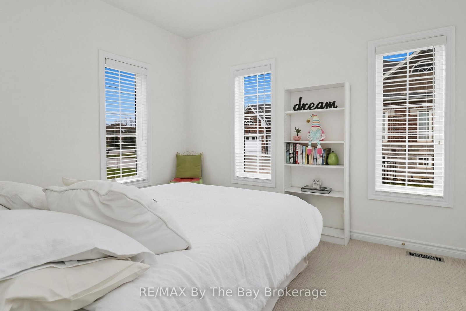 10 Basswood Drive • Wasaga Beach, ON photo 34