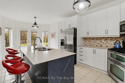10 Basswood Drive • Wasaga Beach, ON photo 8