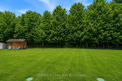 10 Basswood Drive • Wasaga Beach, ON photo 9