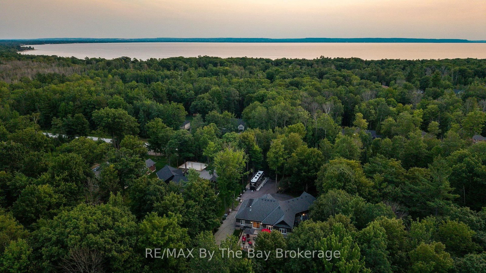 81 Spruce Street • Tiny, ON photo 25