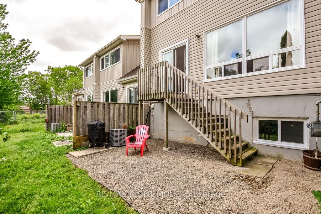 12 LANKIN Boulevard • #31 • Orillia, ON photo 37