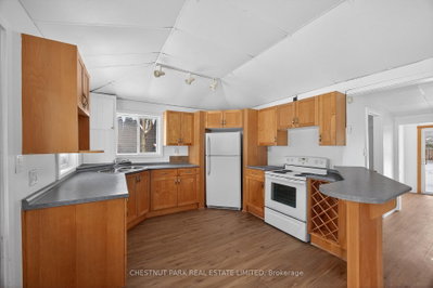 3410 Beachview Avenue • Severn, ON photo 3