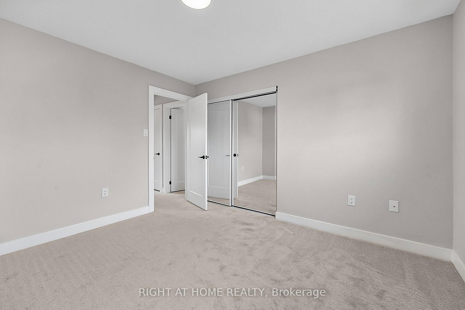 6 Ward Drive • Barrie, ON photo 13