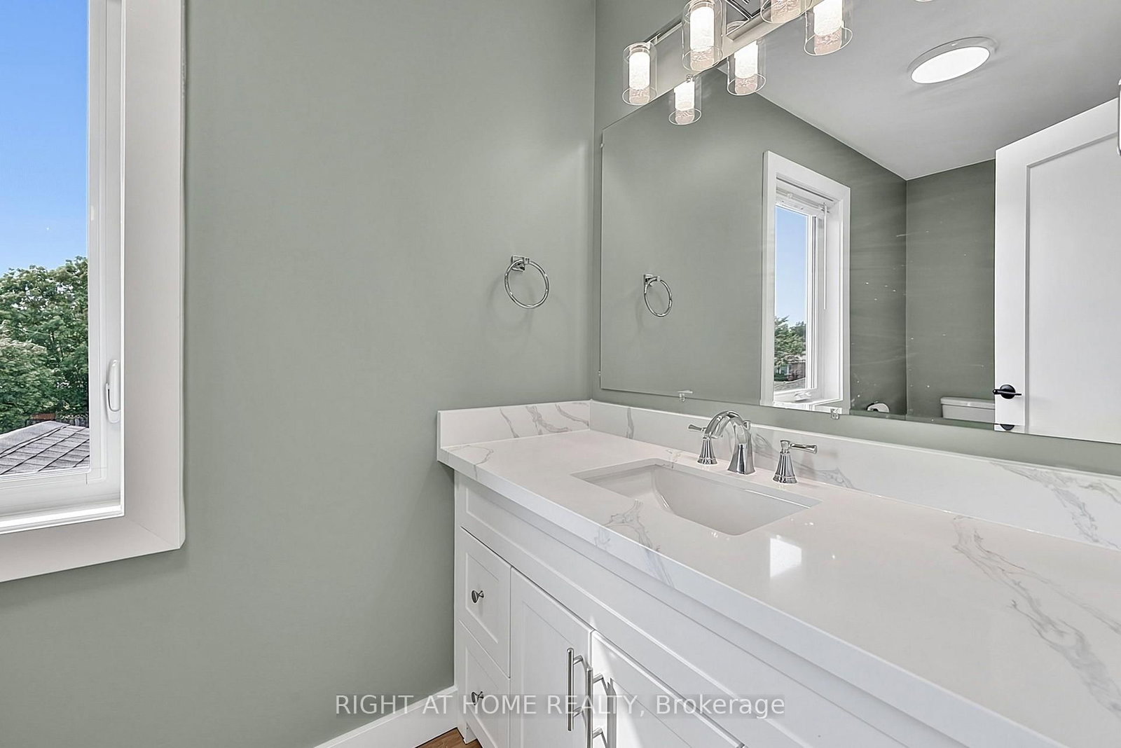 6 Ward Drive • Barrie, ON photo 16