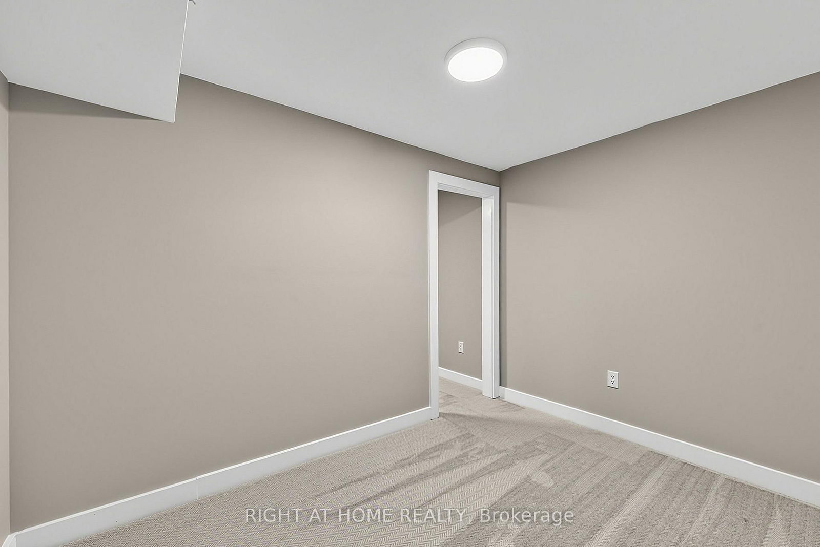 6 Ward Drive • Barrie, ON photo 20