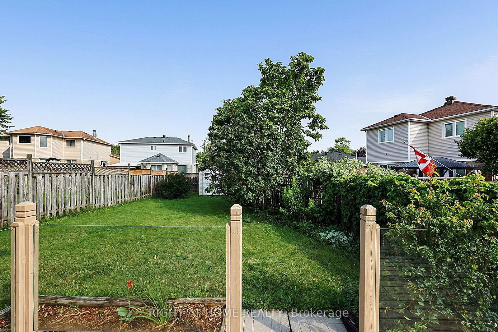 6 Ward Drive • Barrie, ON photo 25