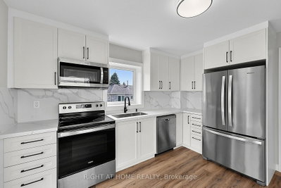 6 Ward Drive • Barrie, ON photo 9
