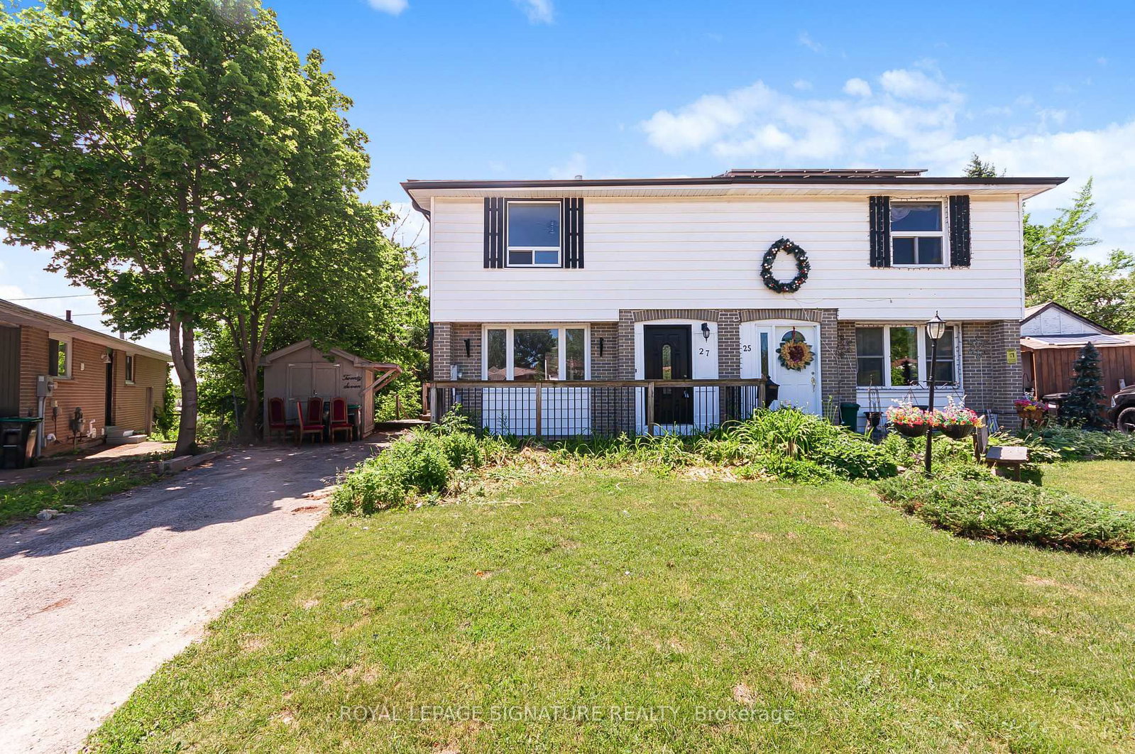 27 DAPHNE Crescent • Barrie, ON photo 1