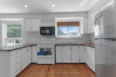 27 DAPHNE Crescent • Barrie, ON photo 9