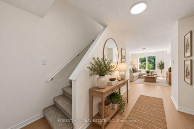 57 Michael Crescent • Barrie, ON photo 2