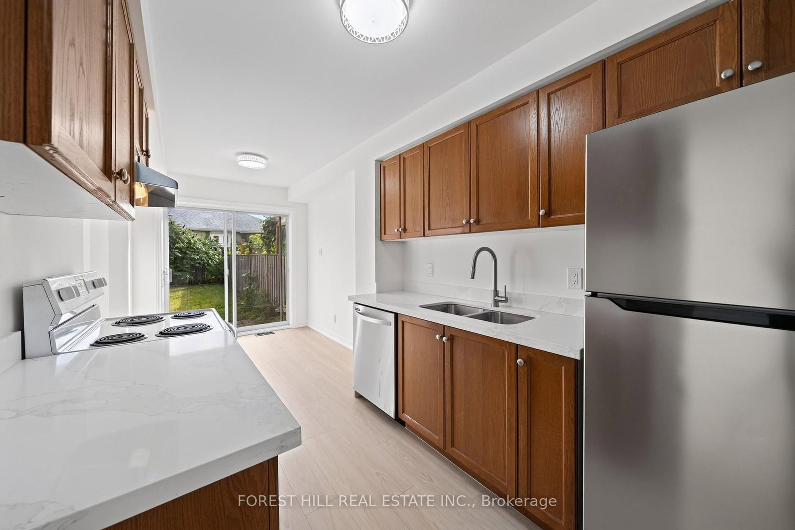 57 Michael Crescent • Barrie, ON photo 6