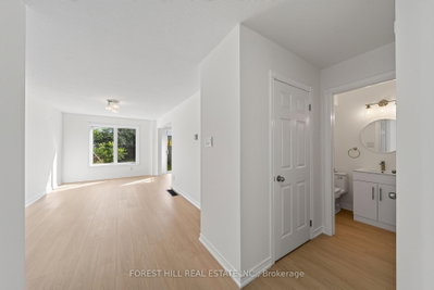 57 Michael Crescent • Barrie, ON photo 9