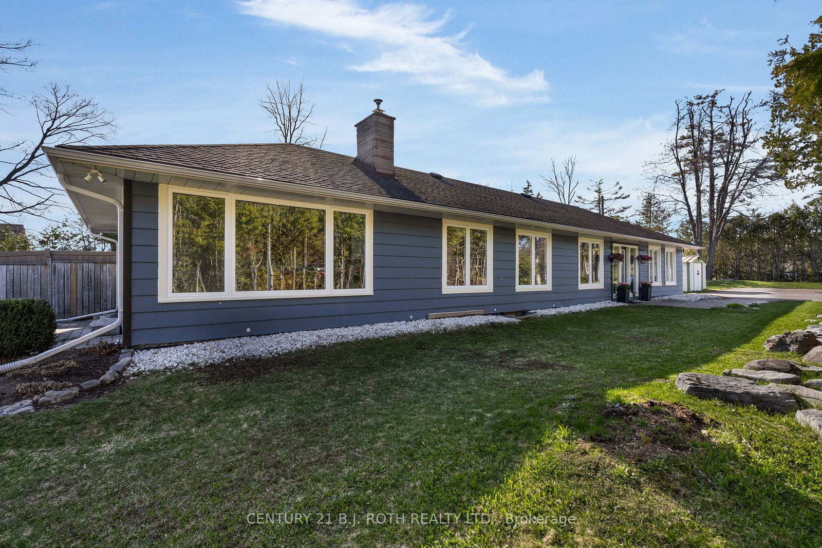49 Lakeshore Road E • Oro-Medonte, ON photo 28